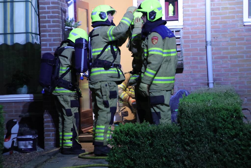 Buren rammelen bewoners wakker om brandalarm