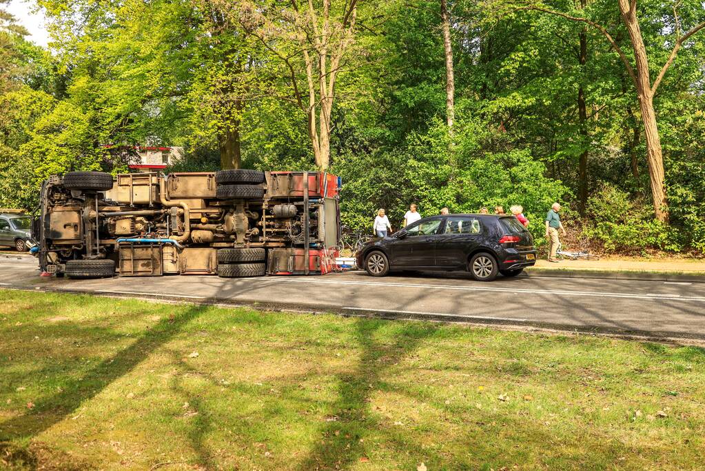 Brandweerwagen crasht tijdens spoedrit