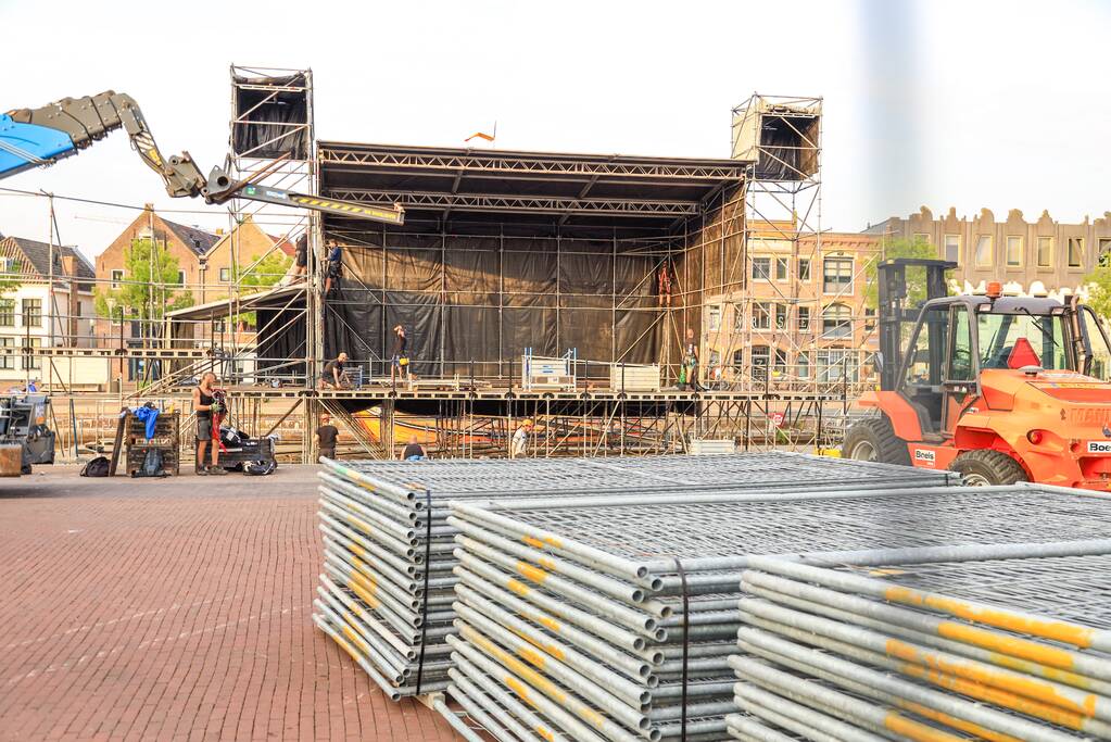 Opbouw route Koningsdag in volle gang