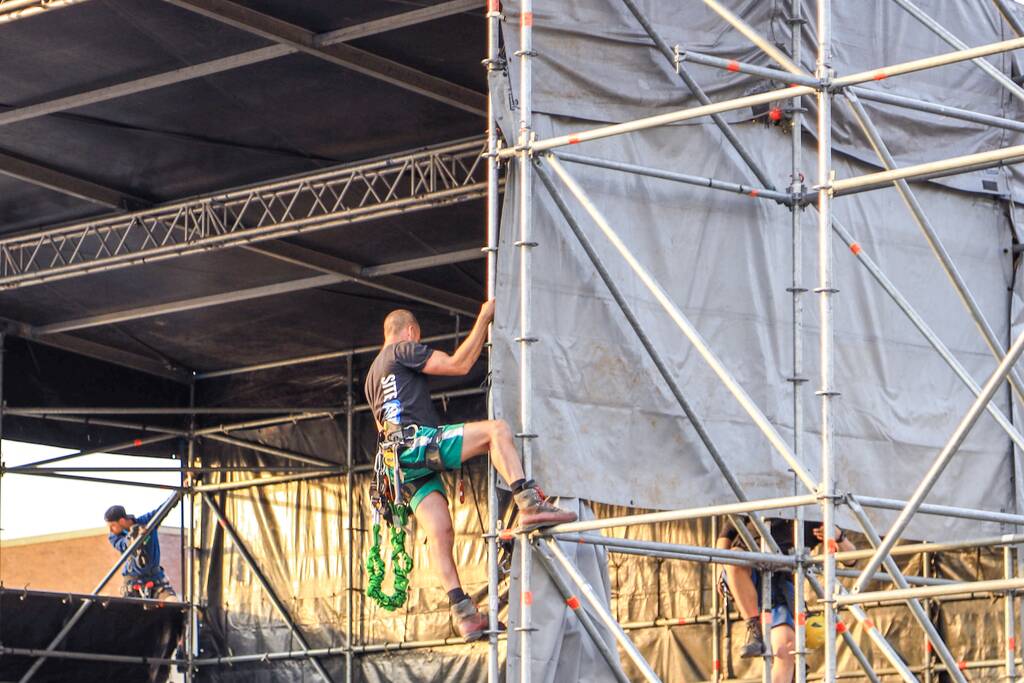 Opbouw route Koningsdag in volle gang