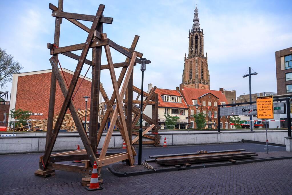 Opbouw route Koningsdag in volle gang