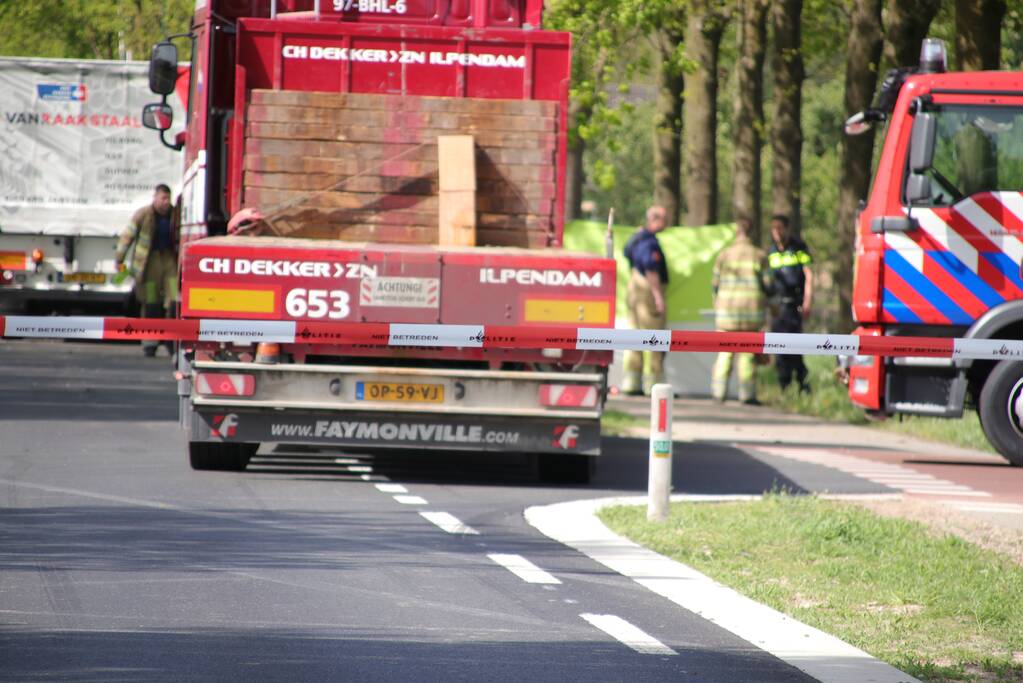 Fietser overleden na aanrijding met vrachtwagen