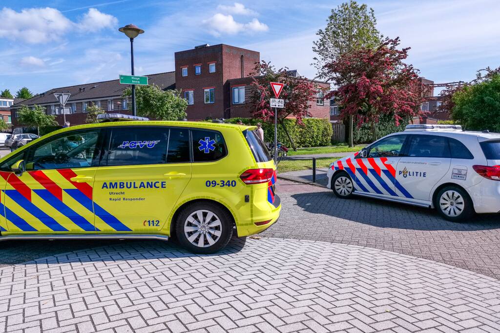 Scooterrijder gewond na val door hondenriem