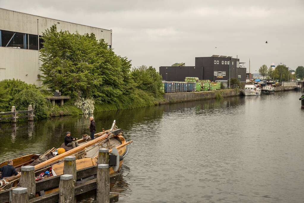 Botter BU.20 verlaat Eemplein