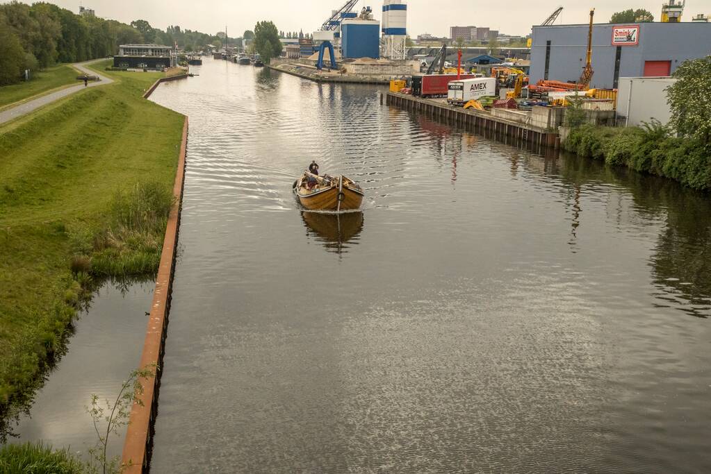 Botter BU.20 verlaat Eemplein
