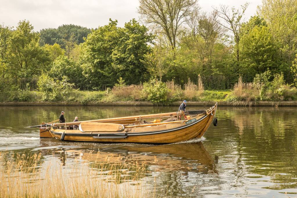 Botter BU.20 verlaat Eemplein