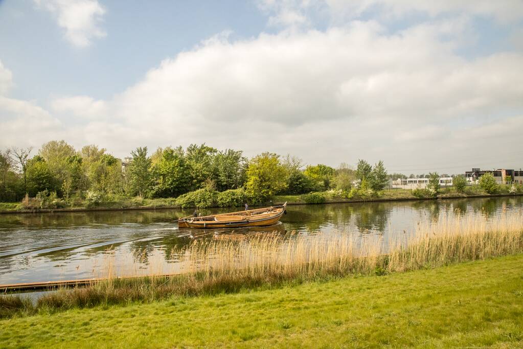 Botter BU.20 verlaat Eemplein
