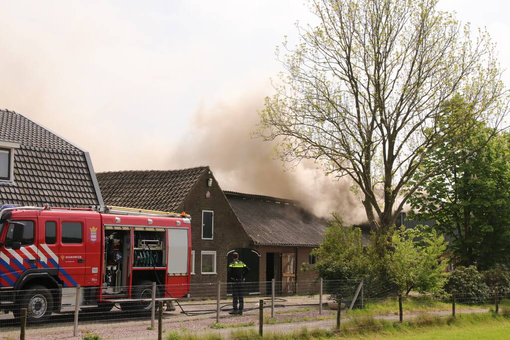 Veel rook bij brand in loods