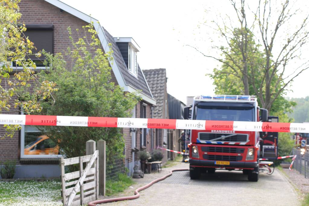 Veel rook bij brand in loods