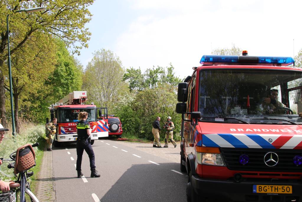 Veel rook bij brand in loods