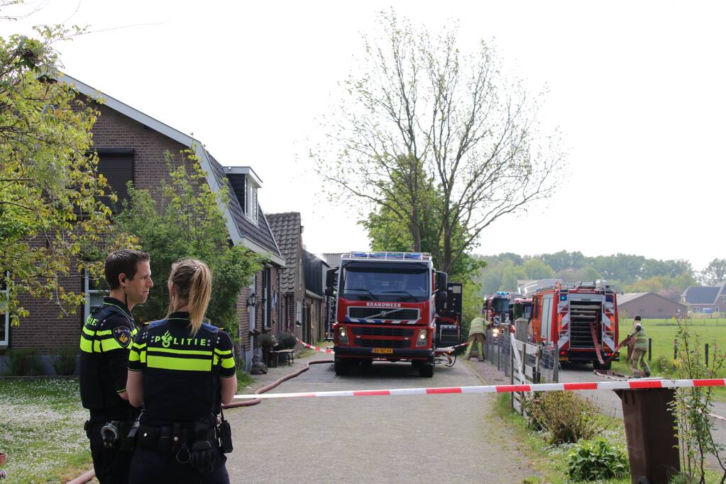Veel rook bij brand in loods