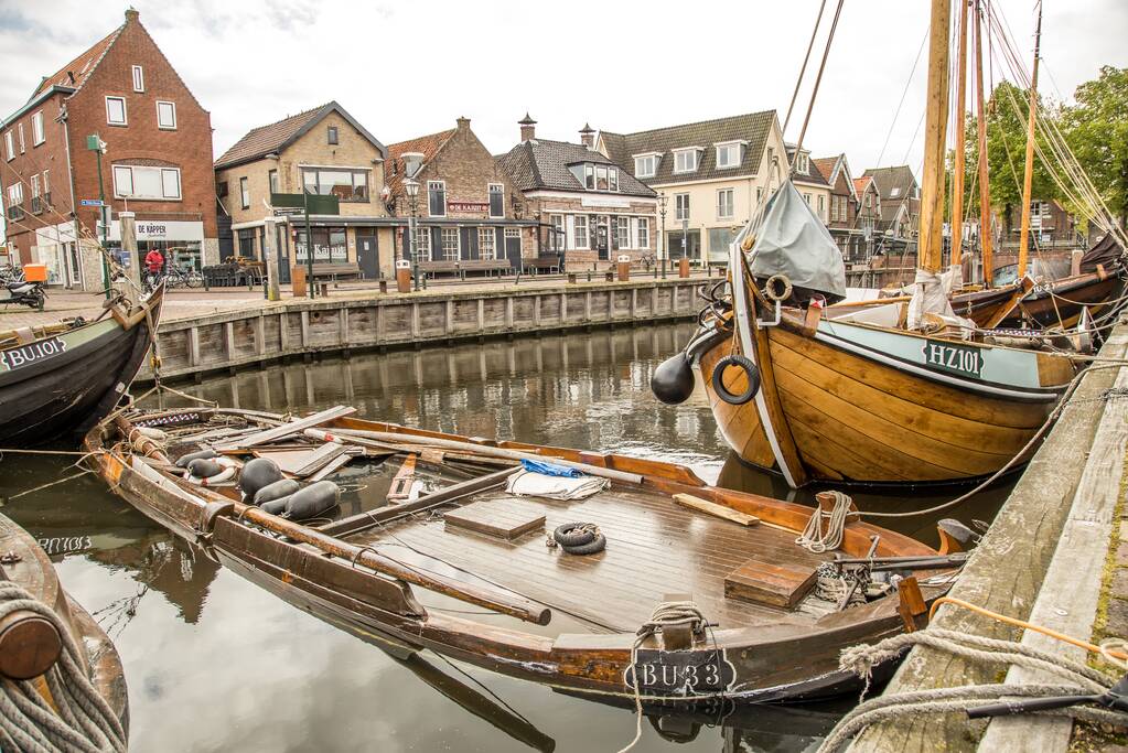 Eeuwenoude botter zinkt door mogelijk faalende pompen