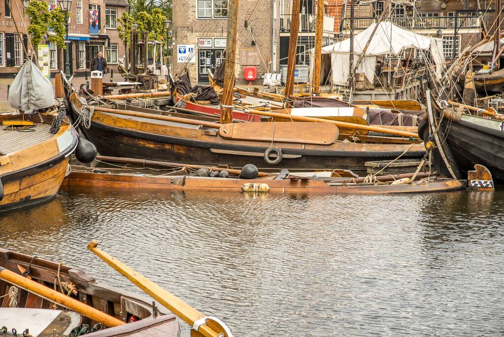 Eeuwenoude botter zinkt door mogelijk faalende pompen