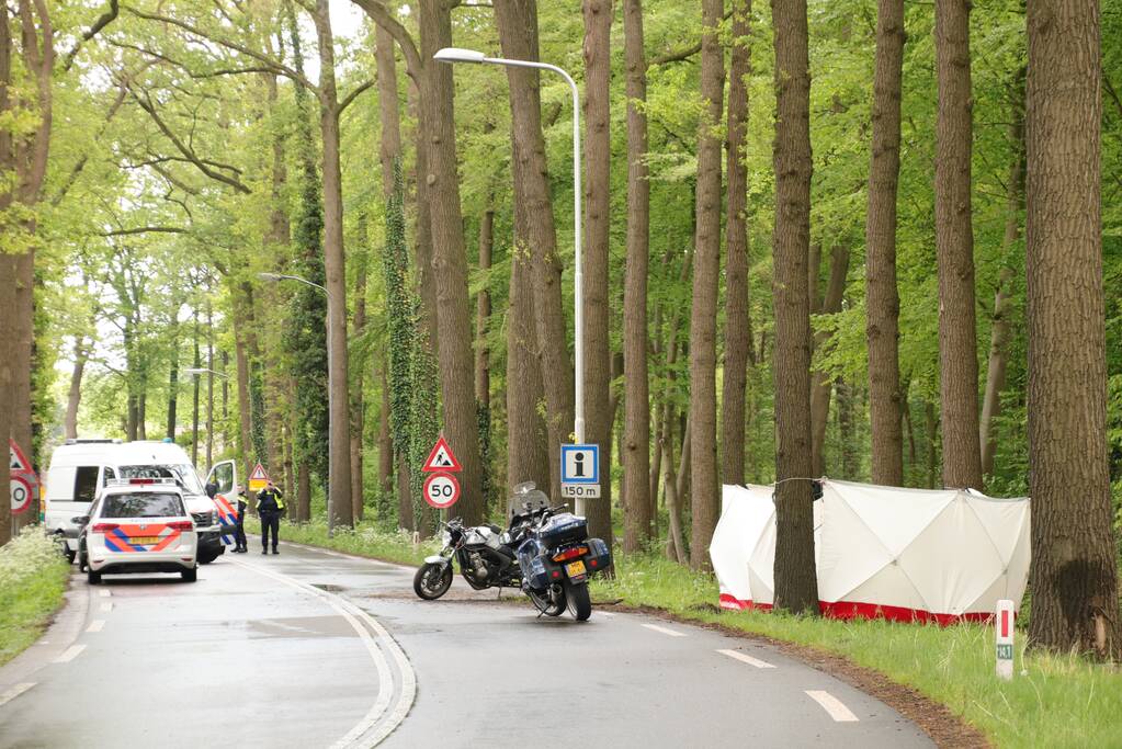 Lesmotorrijdster (31) overleden bij eenzijdig ongeval