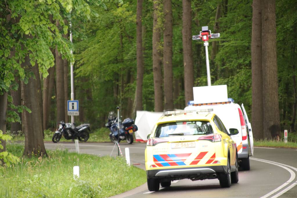 Lesmotorrijdster (31) overleden bij eenzijdig ongeval