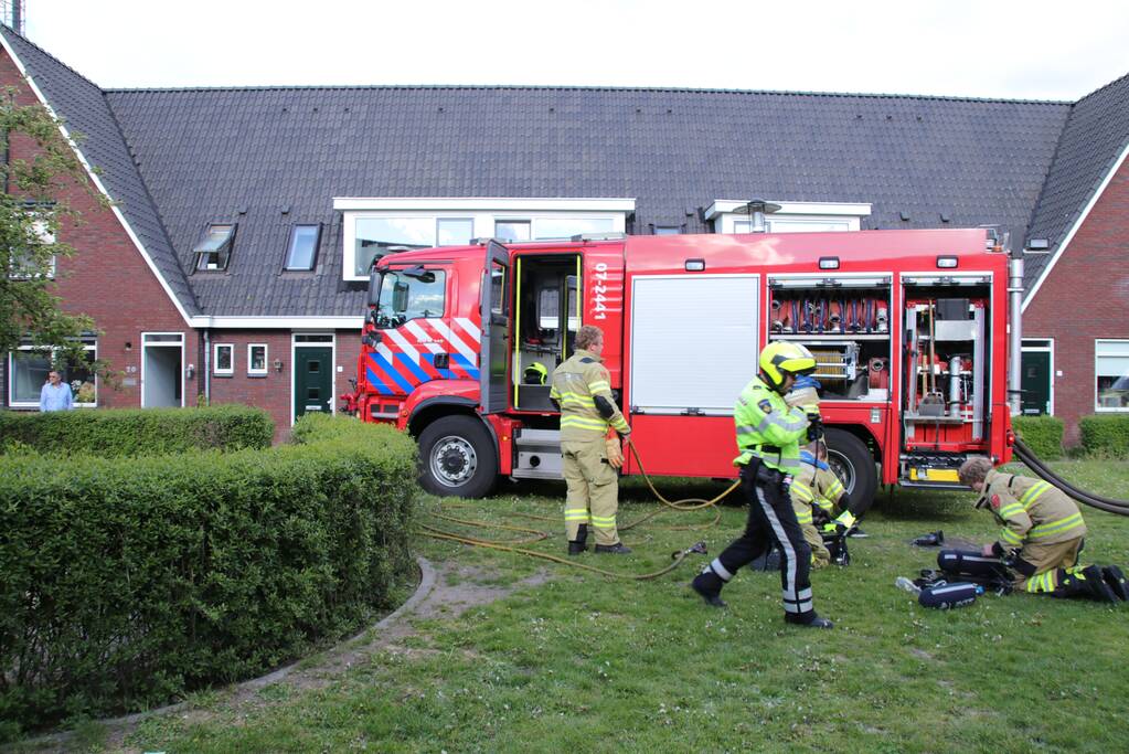 Afzuigkap in brand door frituurpan
