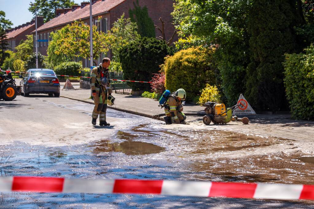Sterke gaslucht bij sinkhole