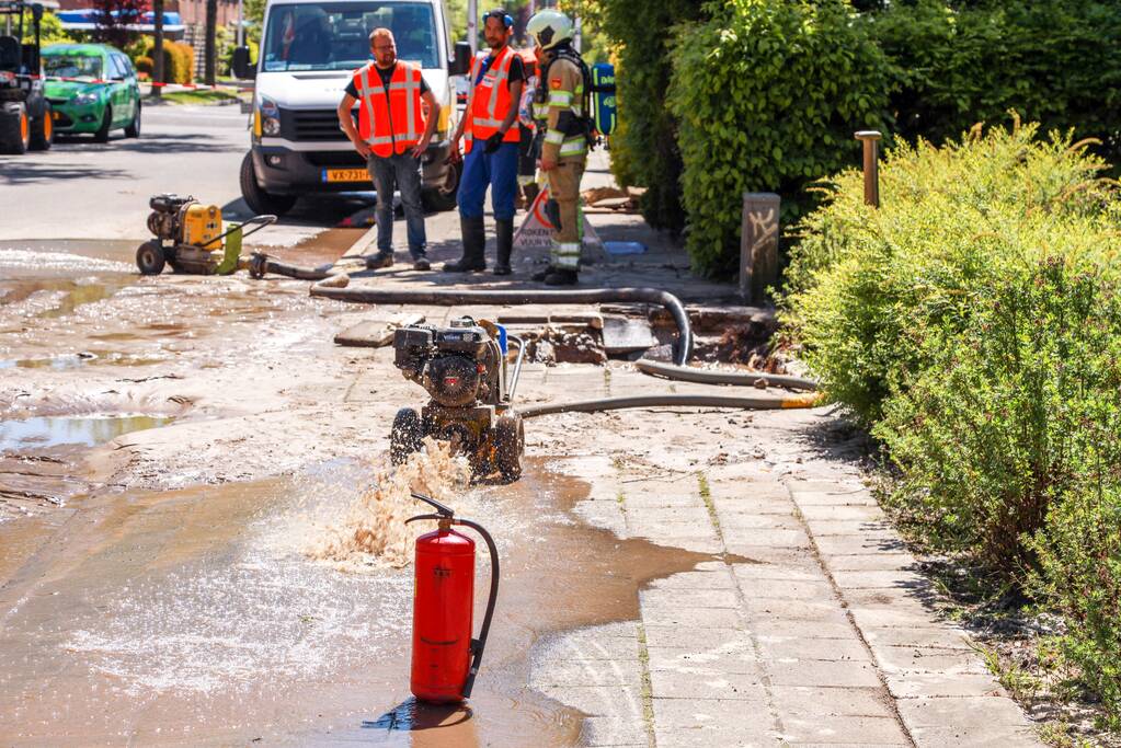 Sterke gaslucht bij sinkhole