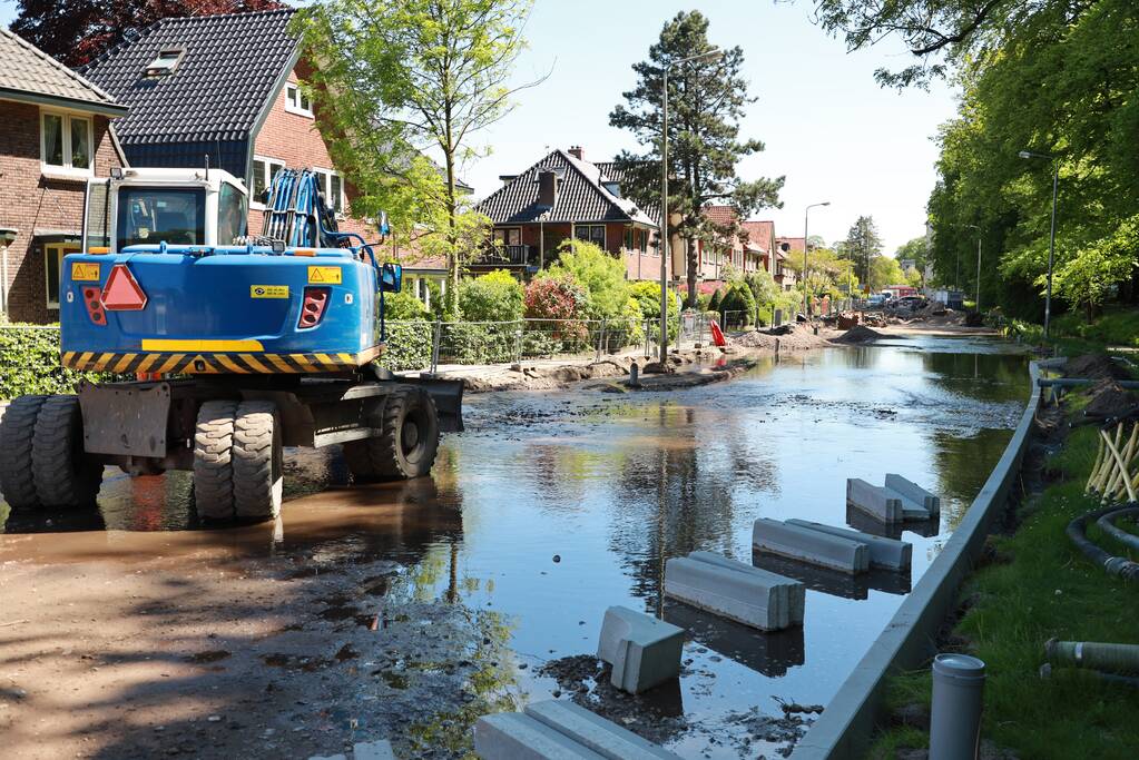 Waterleiding gesprongen door graafwerkzaamheden