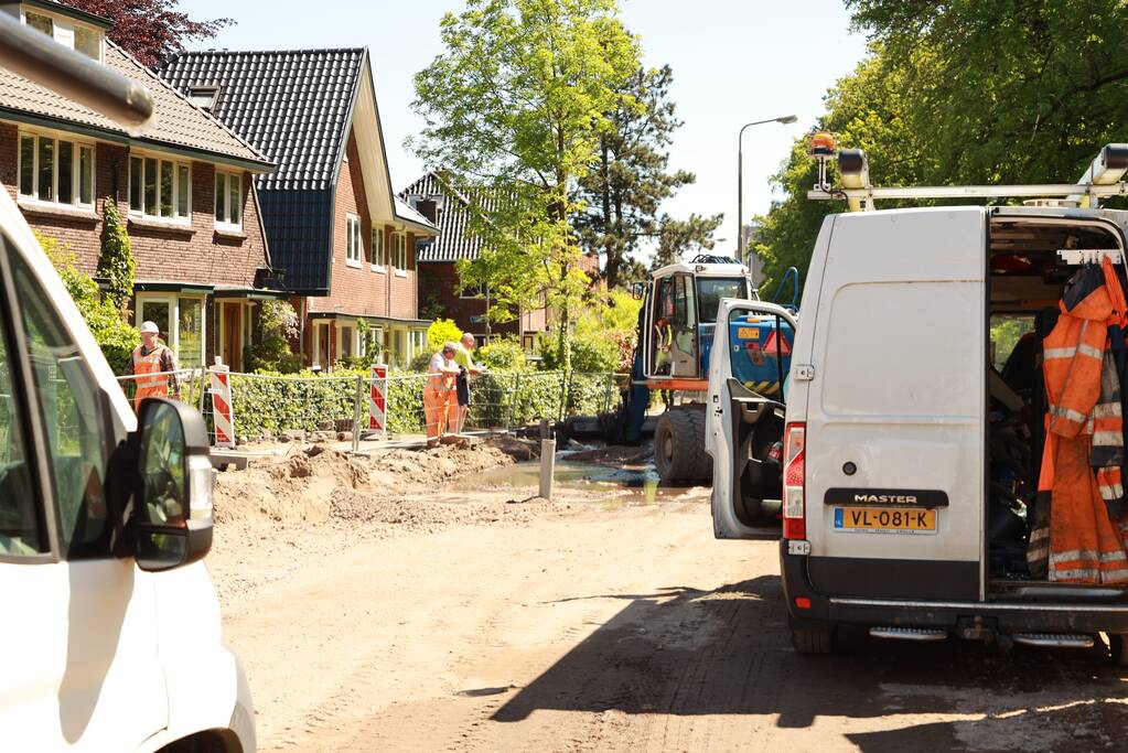 Waterleiding gesprongen door graafwerkzaamheden