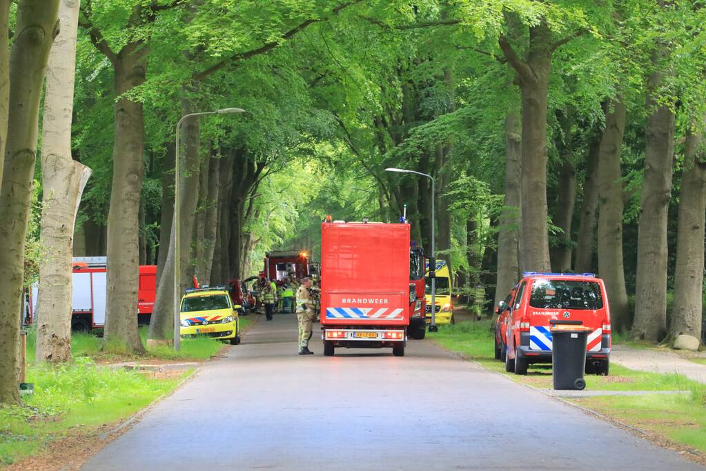 Gifwolk bij schoonmaken zwembad
