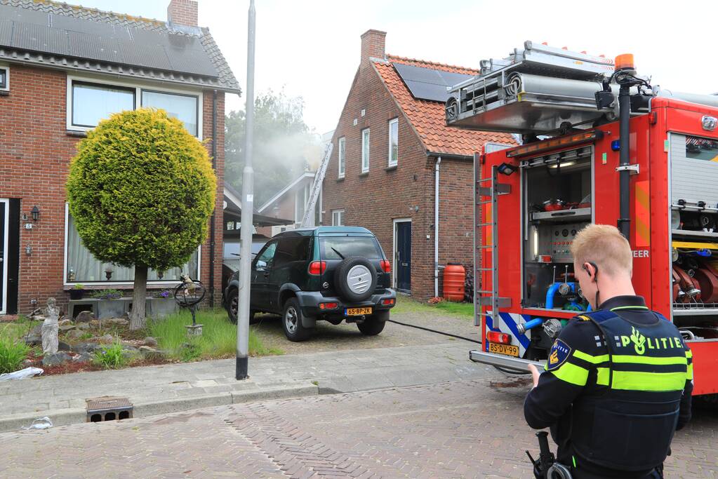 Veel rook bij brand in woning