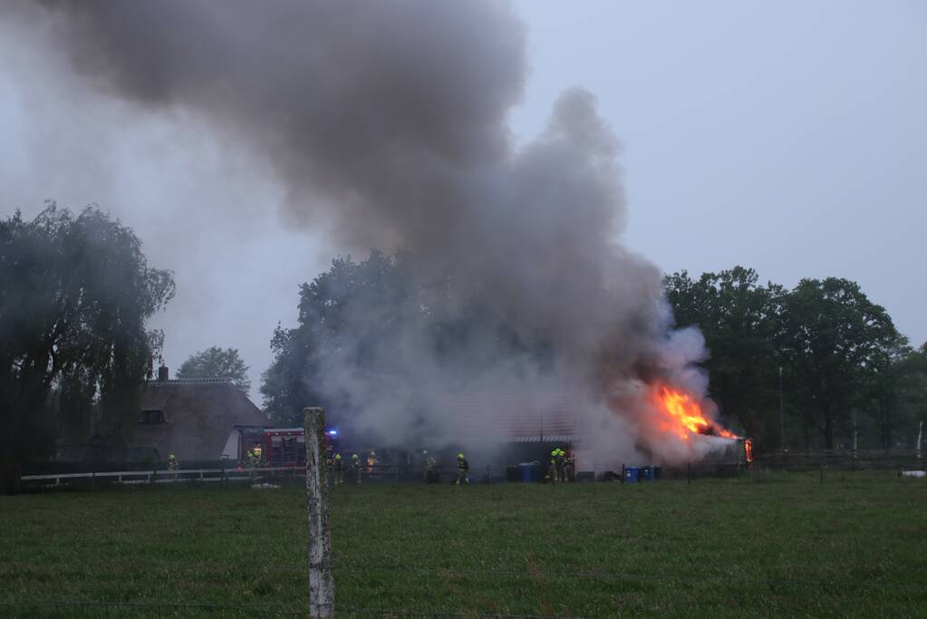 Schuur verwoest door brand