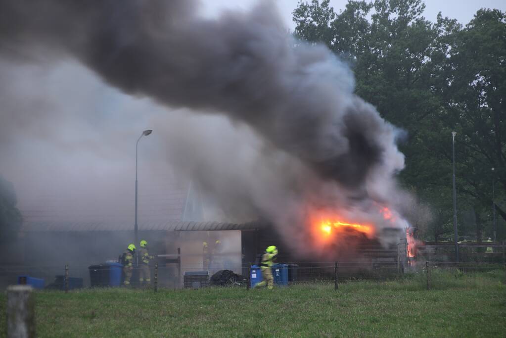 Schuur verwoest door brand