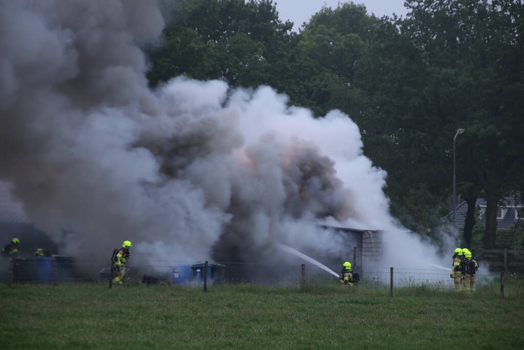 Schuur verwoest door brand