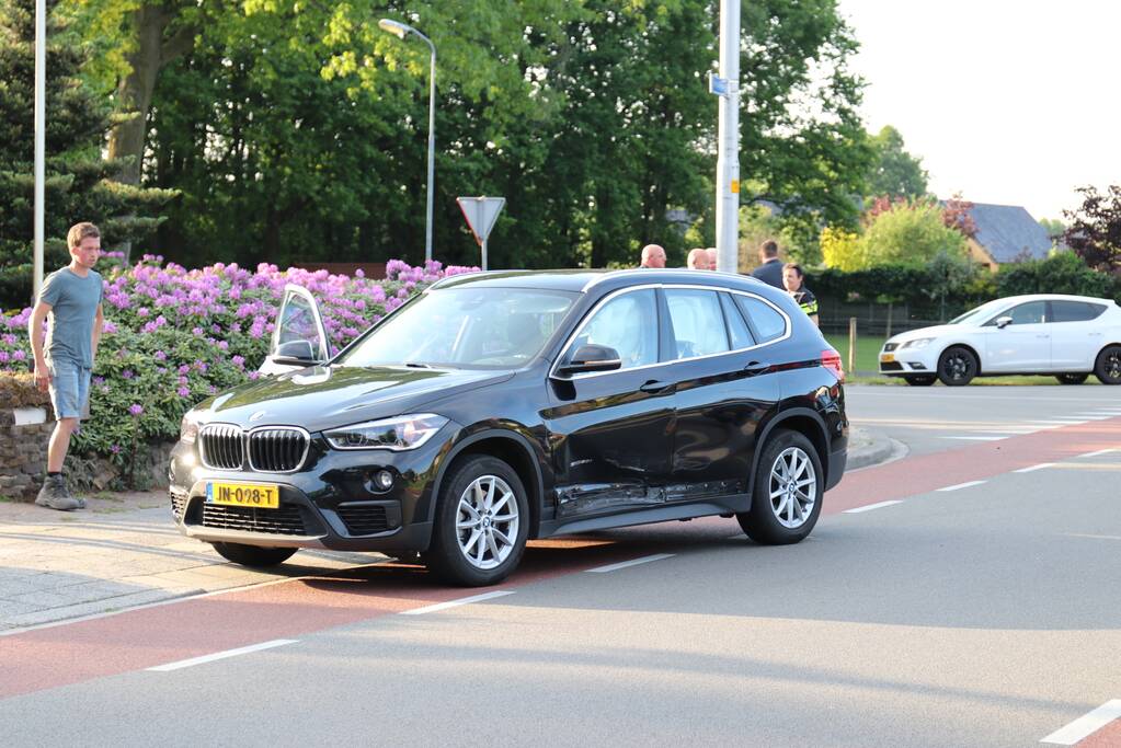 Flinke schade bij aanrijding op kruising