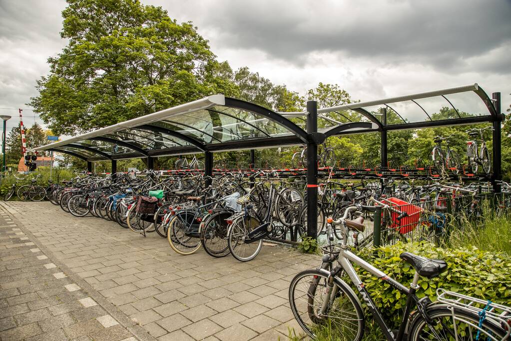 Getuigen gezocht vernieling fietsenstalling