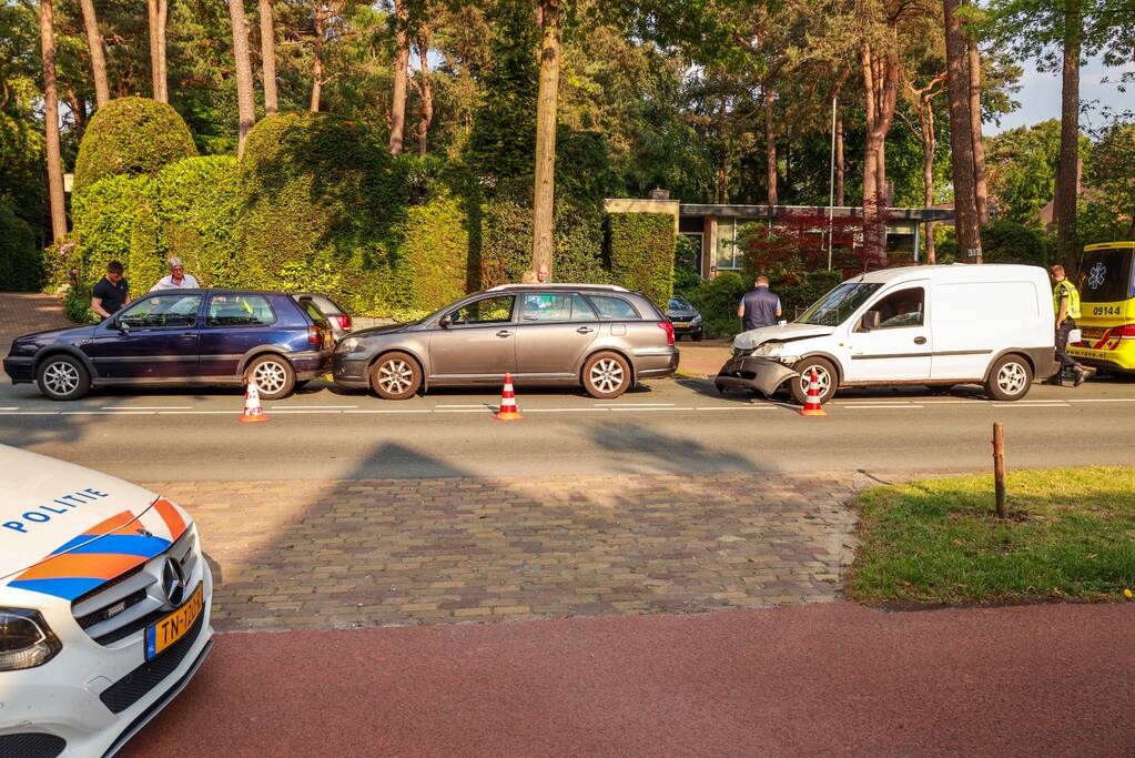 Veel schade bij kop-staart botsing