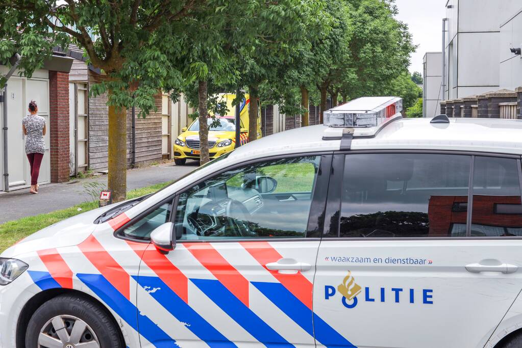 Man gewond na val van dak