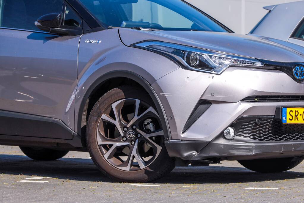 Hoogzwangere vrouw aangereden