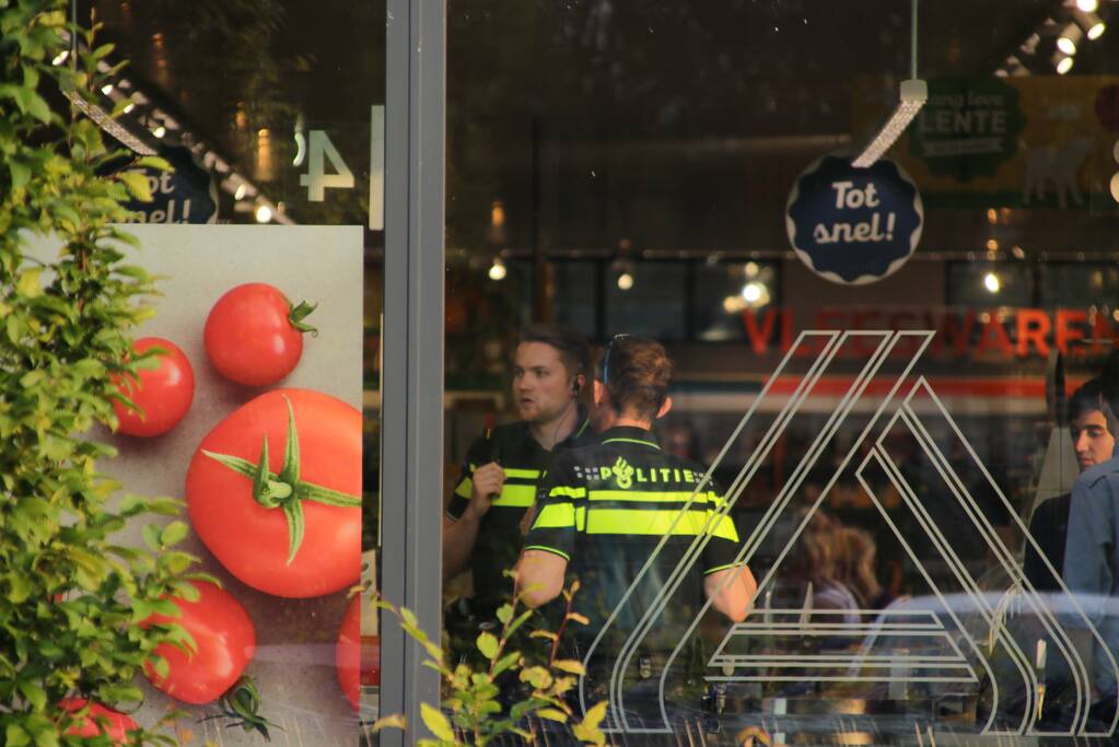 Dader vlucht na overval op Aldi