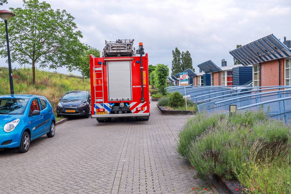 Brand op geluidswal