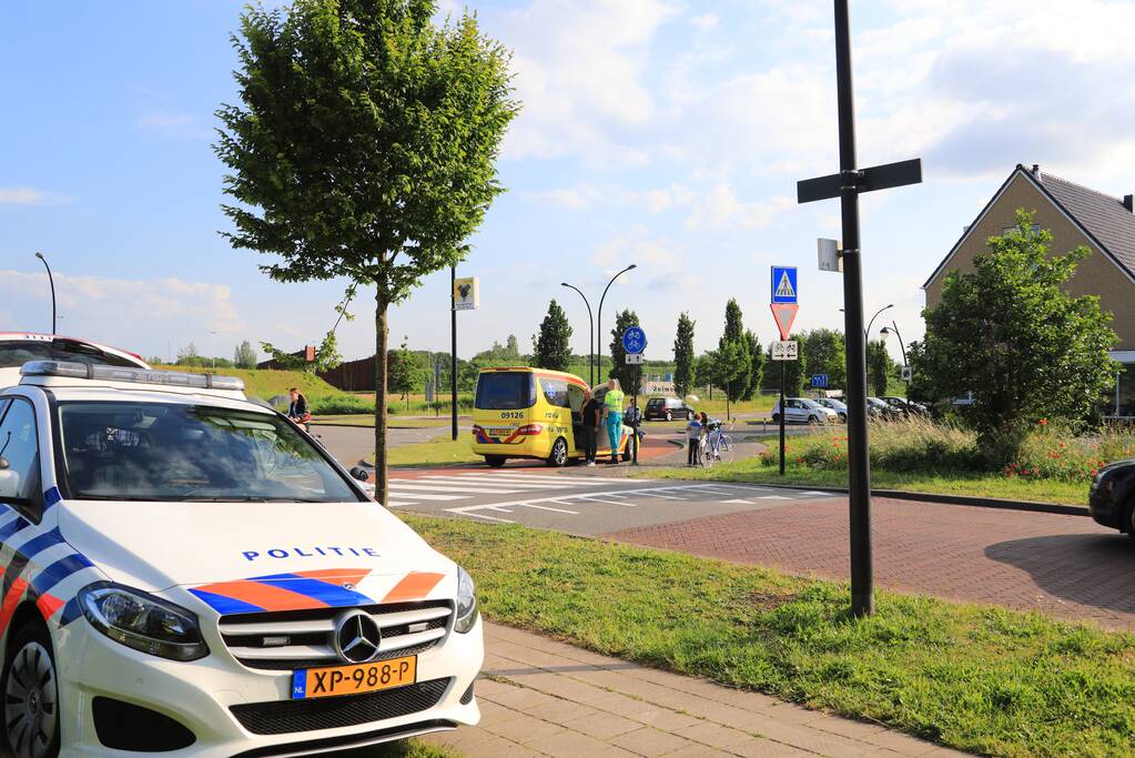 Wielrenner gewond na botsing met auto