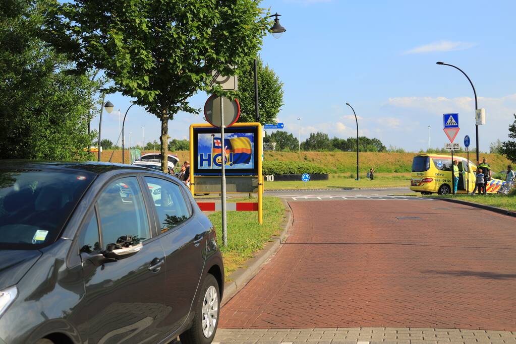 Wielrenner gewond na botsing met auto