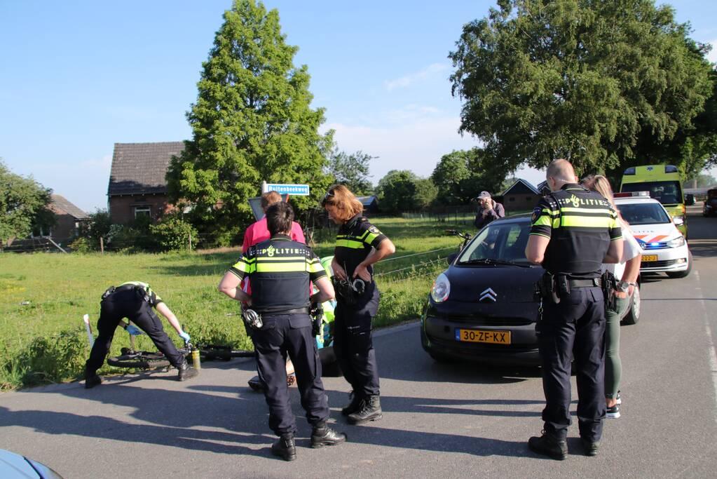 Mountainbiker gewond na botsing met auto
