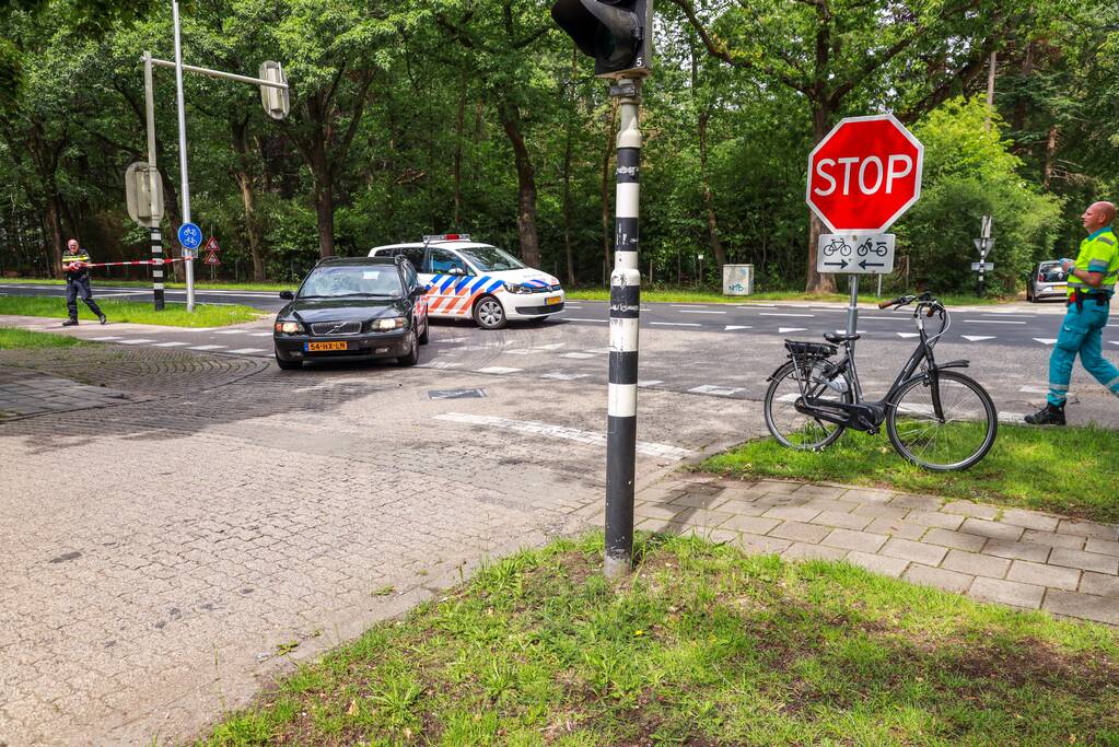 Overstekende fietser aangereden