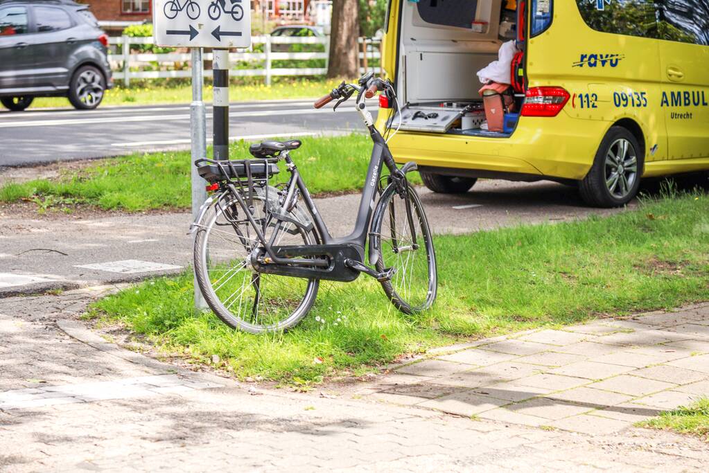 Overstekende fietser aangereden