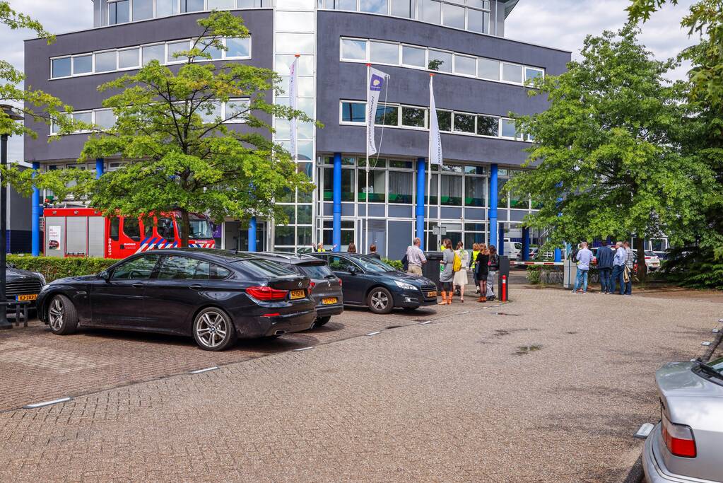 Bedrijf ontruimd na gaslucht