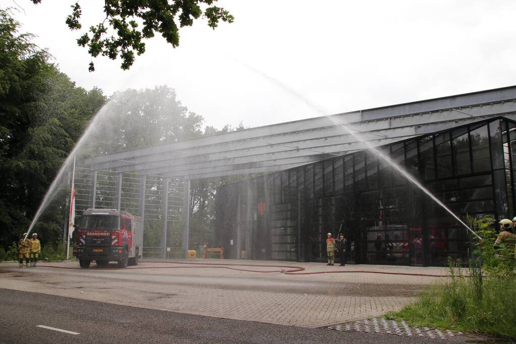 Herdenking omgekomen brandweerlieden bij kazerne Maarsbergen
