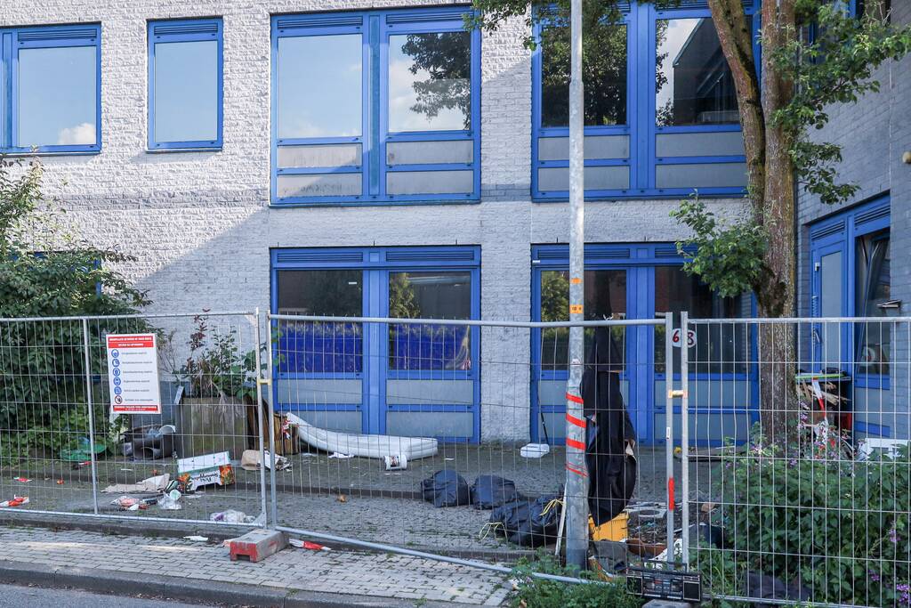 Veel troep achtergebleven na ontruiming kraakpand