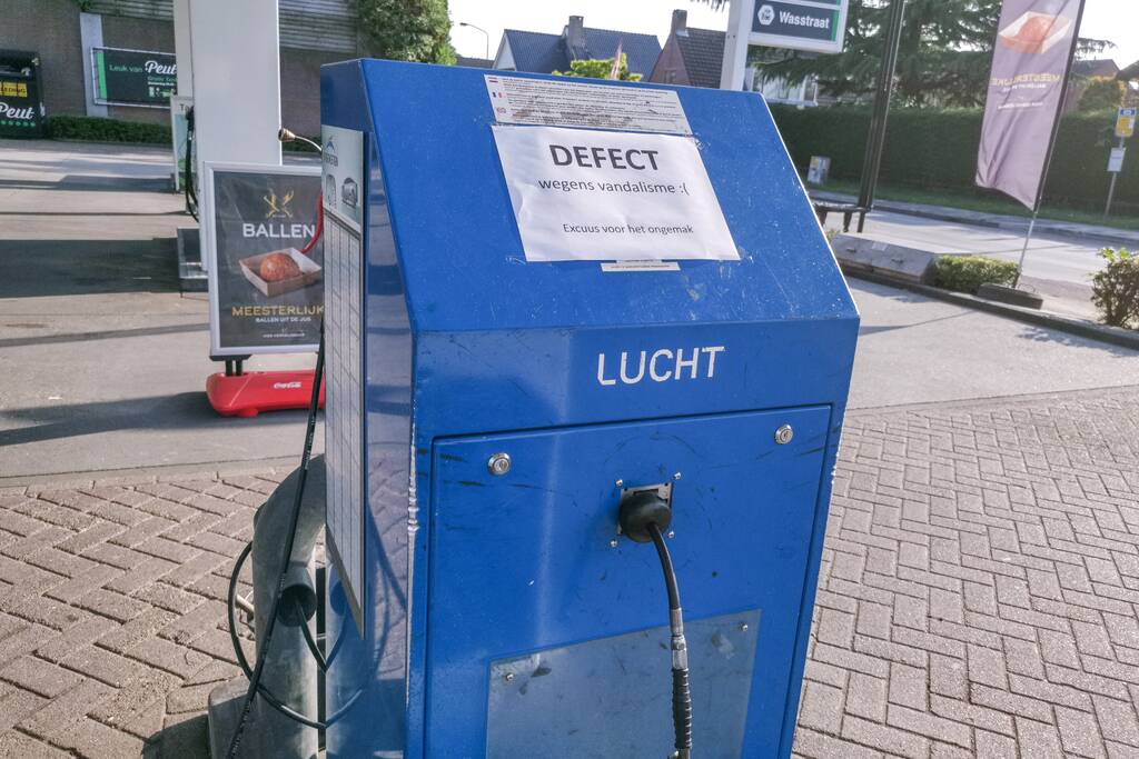 Vandalen vernielen bandenpomp