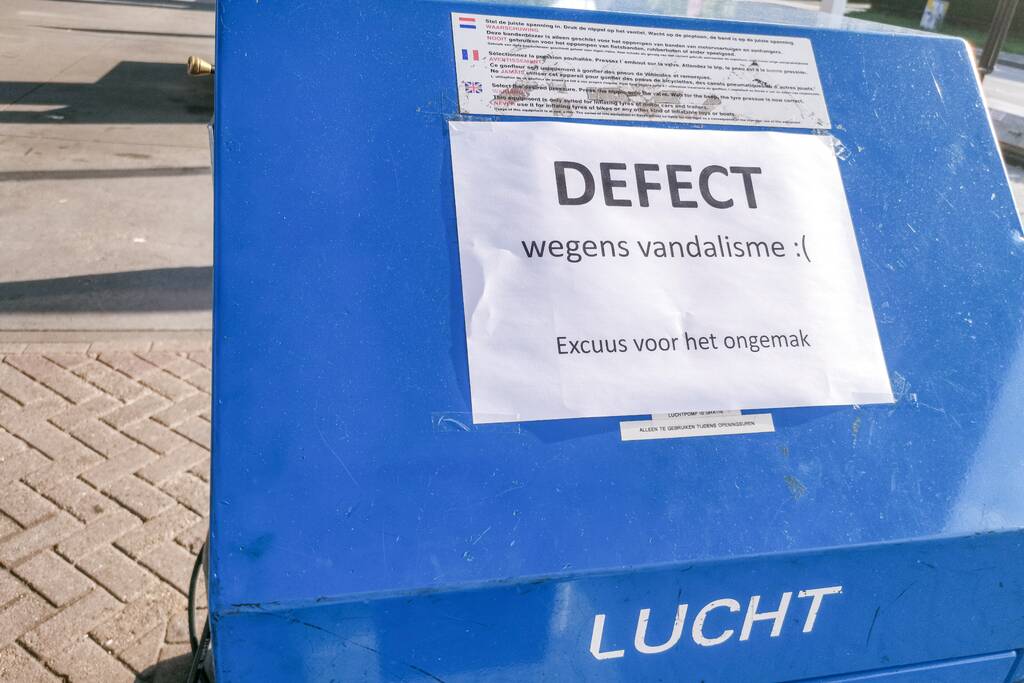 Vandalen vernielen bandenpomp