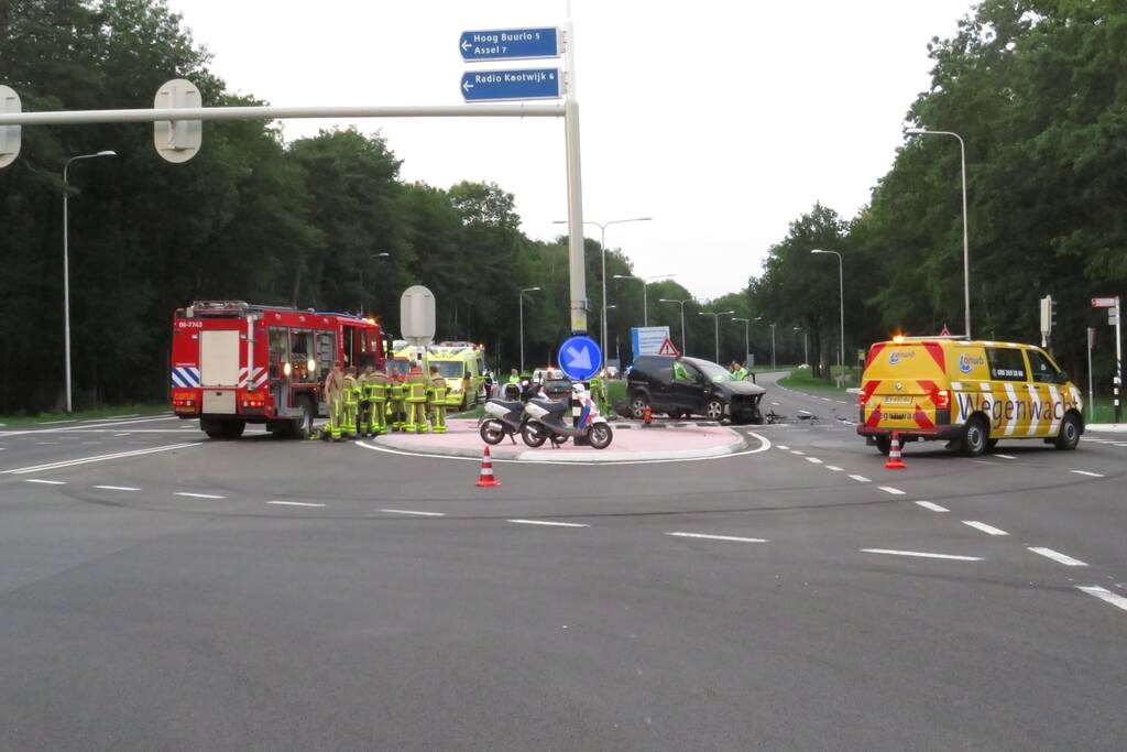 Zeer ernstige ongeval tussen twee voertuigen