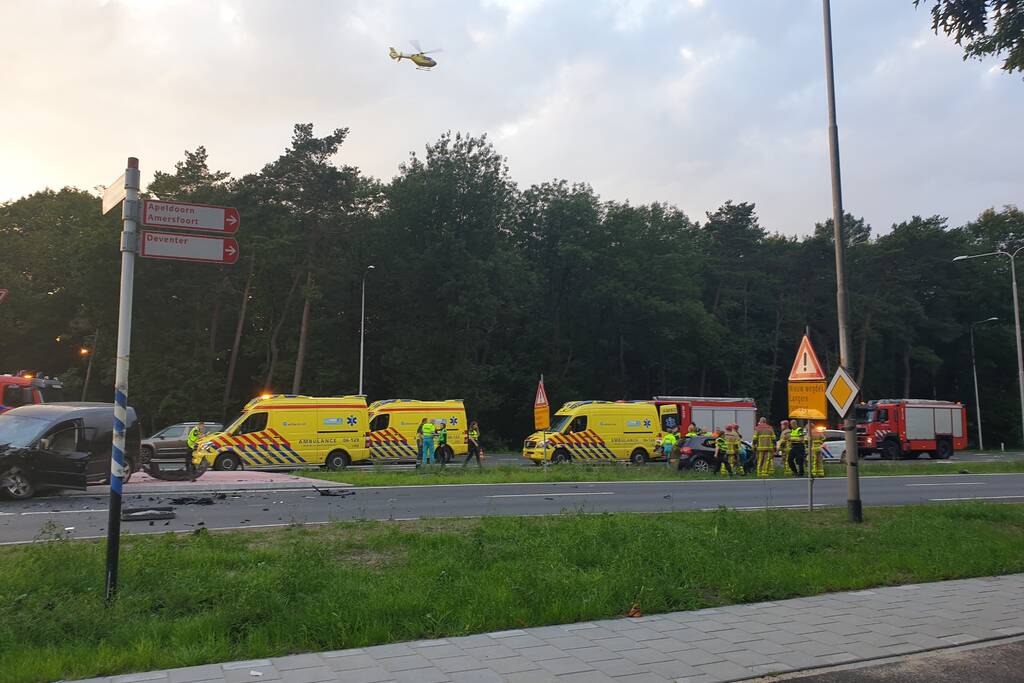Zeer ernstige ongeval tussen twee voertuigen