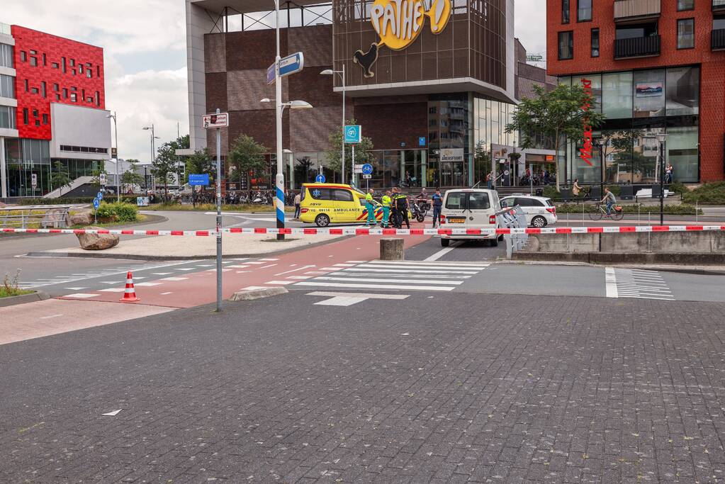 Snorfietser gewond na botsing