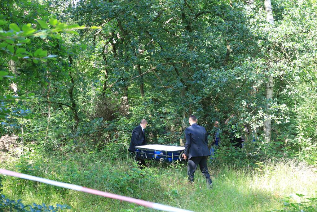 Stoffelijk overschot aangetroffen in bos